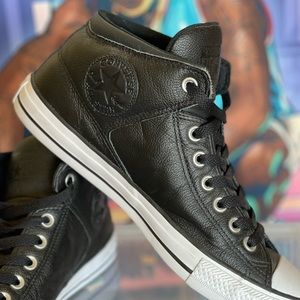 Leather Converse All Star - Black -  Unisex     Size 9 in Men